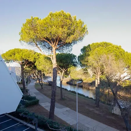 Paisible Au Bord D'un Avec Parking 아파트 라그랑모트