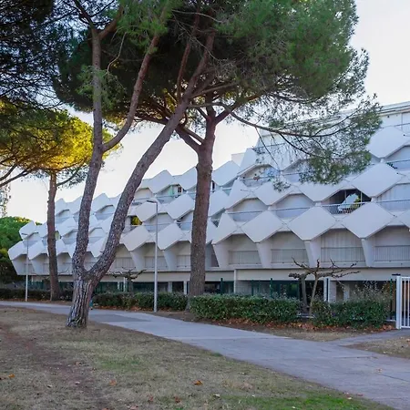 Paisible Au Bord D'un Avec Parking 아파트 *
