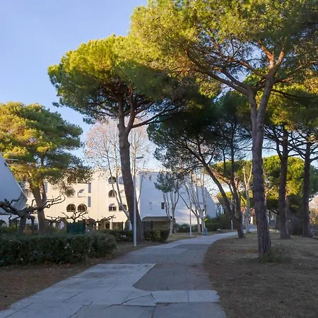 Paisible Au Bord D'un Avec Parking 아파트 라그랑모트